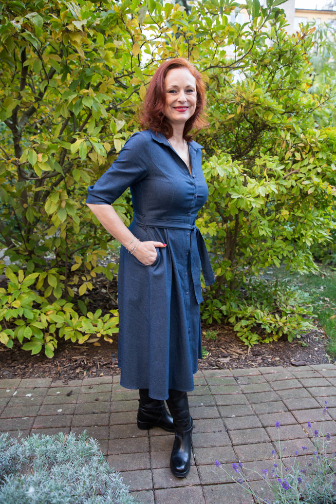 Košilové šaty lichotí prakticky všem typům postav a skvěle vypadají jak. kozačkami, když je chladněji...