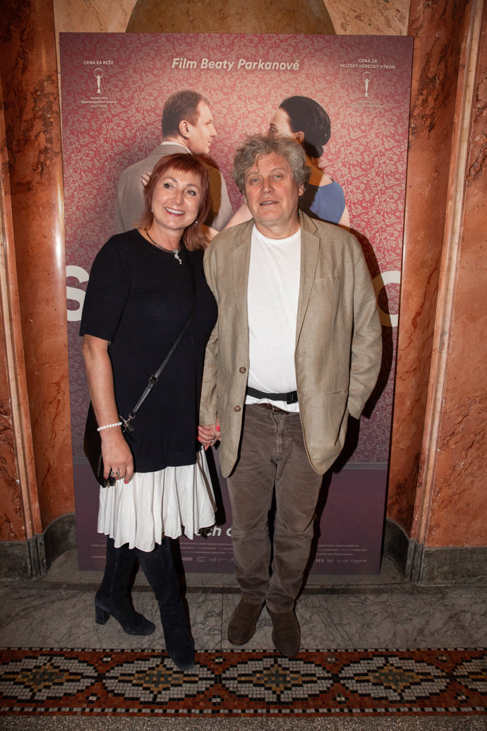 Mirek tvrdí, že pracovat s manželkou je z časových důvodů praktické - všechno mohou probrat doma. 