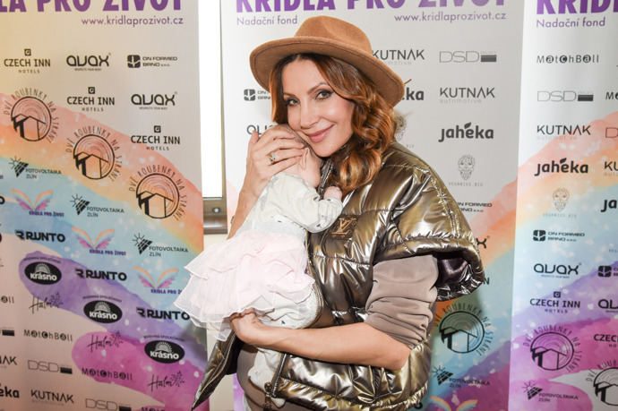 Olga Lounová ukázala dvouměsíční dcerku Vivien. 