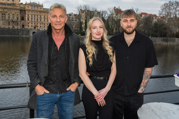 Martin Maxa se synem Ivanem a jeho přítelkyní.