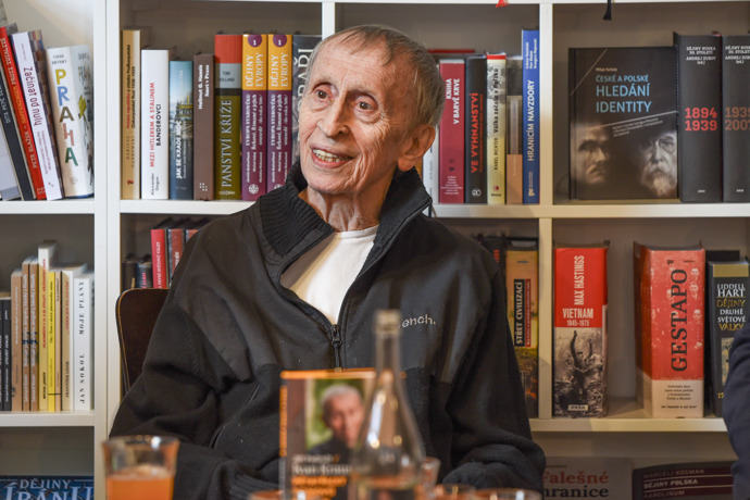 Ivan Kraus je úspěšný spisovatel.