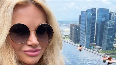 FOTO: Monika Babišová je v Singapuru, kam odletěla neplánovaně.