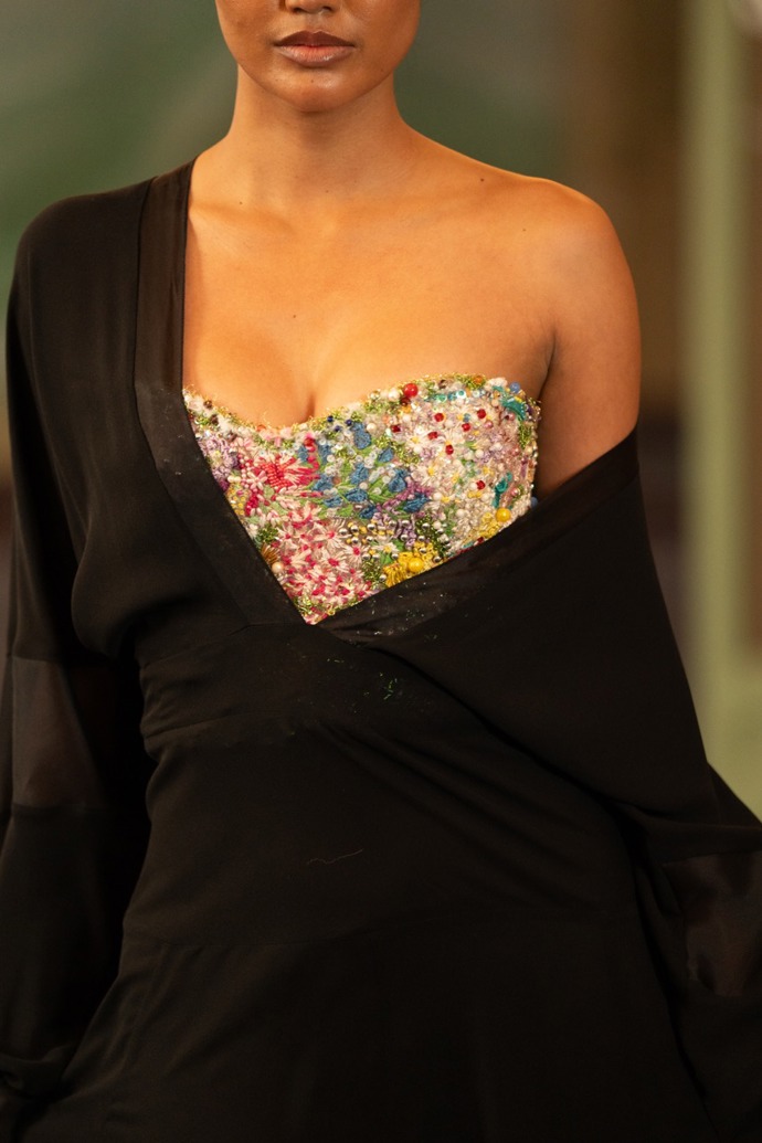 Ani v tomto modelu nechyběl zajímavý barevný prvek.