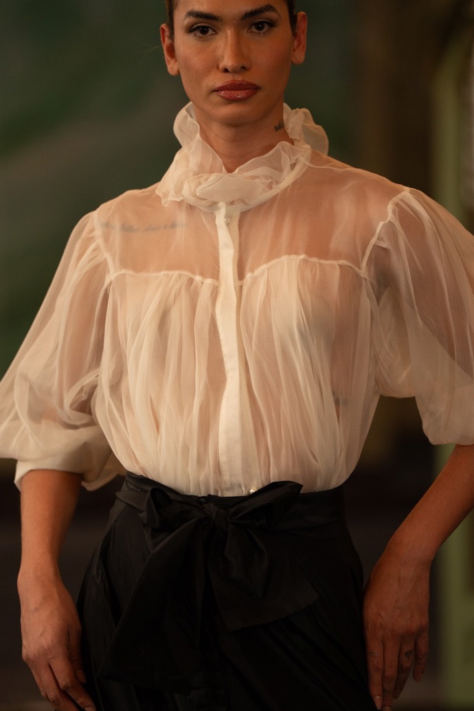 Kolekce je velmi vzdušná a ženská.