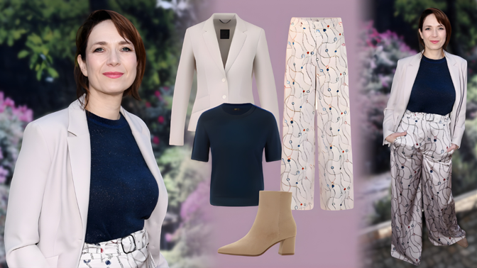 Mladistvý outfit Terezy Kostkové pro 45+: Světlé sáčko a kalhoty do pasu s potiskem umí divy