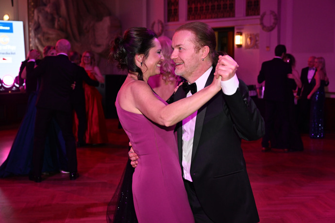 Barbora Kodetová a Pavel Šporcl si zatančili. 