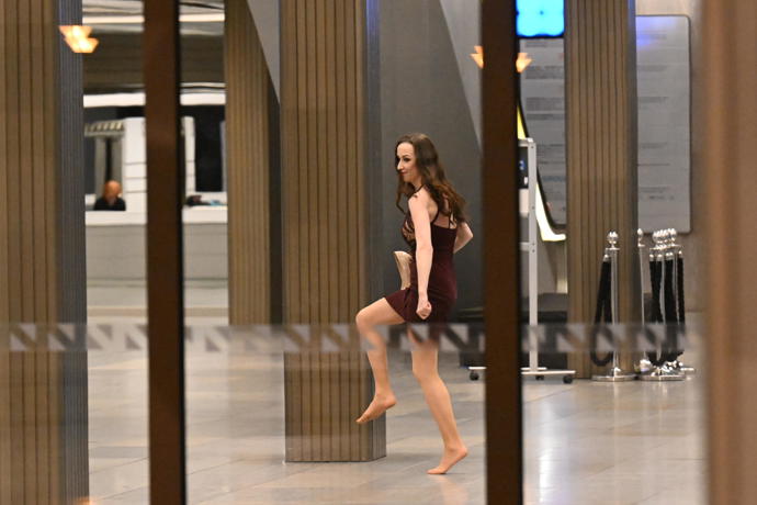 Tahle dáma se rozhodla zatancovat si.