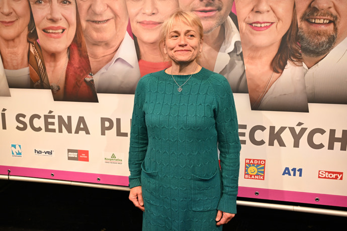 Pavle Tomicové to v zelených šatech moc slušelo.