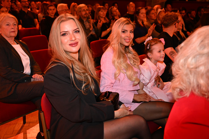 Lela Ceterová se svou dcerou Lili a nejlepší kamarádkou.