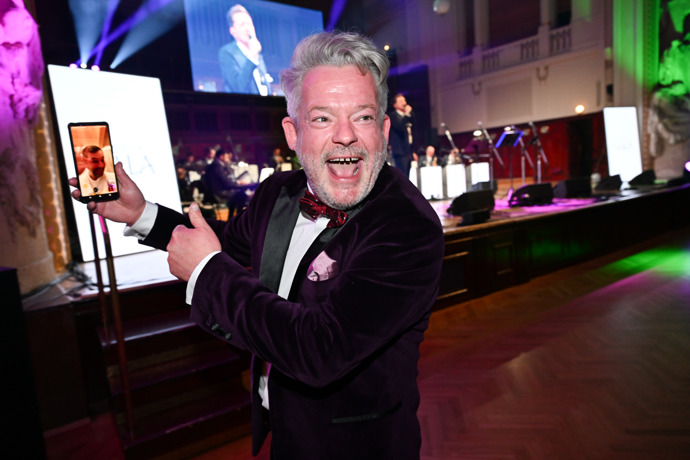 Aleš Háma řádil na Plese potravinové banky. 