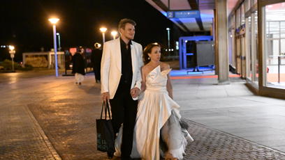 FOTO: Manželé Dykovi při odchodu z Lva.