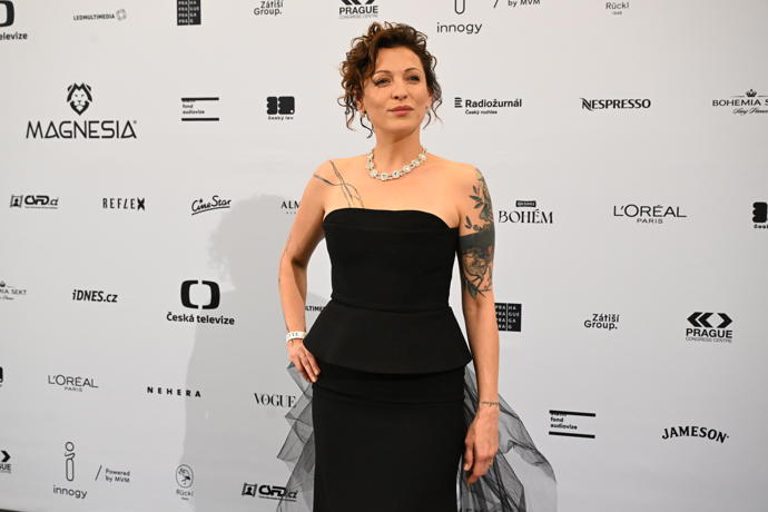 Komičce Adéle Elbel to náramně slušelo. 