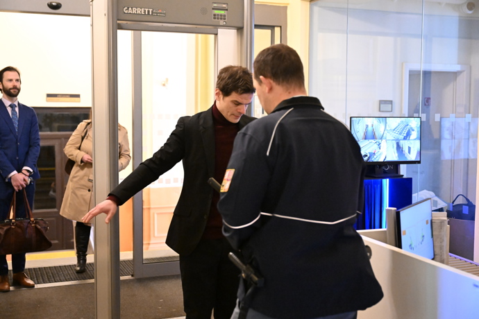 Soud Adama Krause a Nikol Enevové.