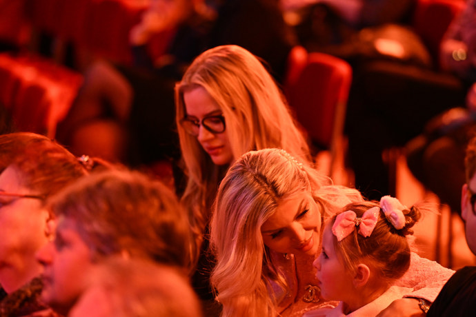 Lela Ceterová vzala svou dceru Lili na koncert.