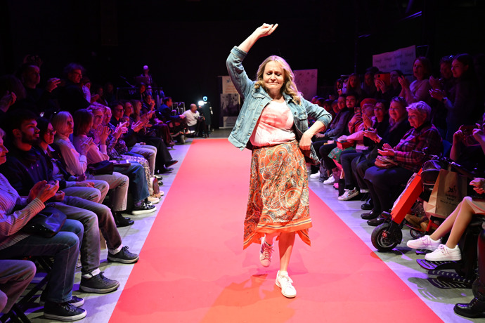 Regina Řandová  rozhýbala boky.