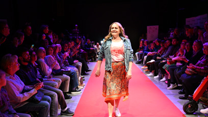 FOTO: Regina Řandová na módní přehlídce.