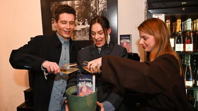 FOTO: Daniel Krejčík s Beátou Kaňokovou a Štěpánkou Fingerhutovou.