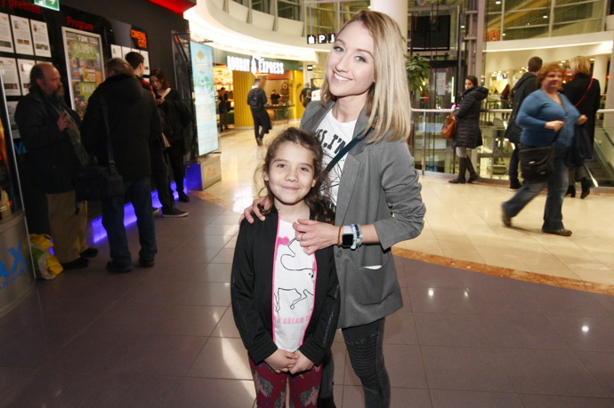 Starší dcera Barunka je nyní Tereze velkou oporou. 