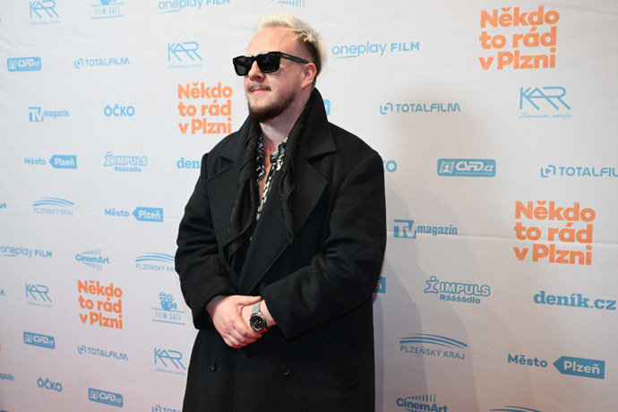 Štěpán Kozub na premiéře filmu Někdo to rád v Plzni.