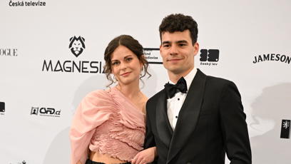 FOTO: Filip Březina s půvabnou partnerkou.