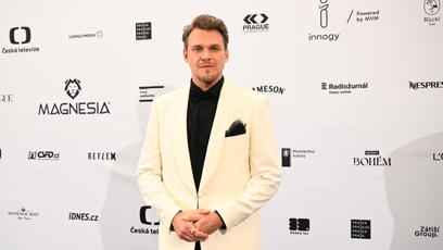 FOTO: Vojta Dyk zvolil na udílení cen Český lev krémově světlé sako.