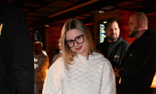 Dominika Elischerová alis Mína dorazila s úsměvem od ucha k uchu.