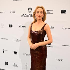 Krásná Elizaveta Maximová na předávání cen Český lev.