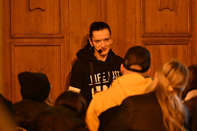 Narkomanka Katka se snaží změnit svůj život.