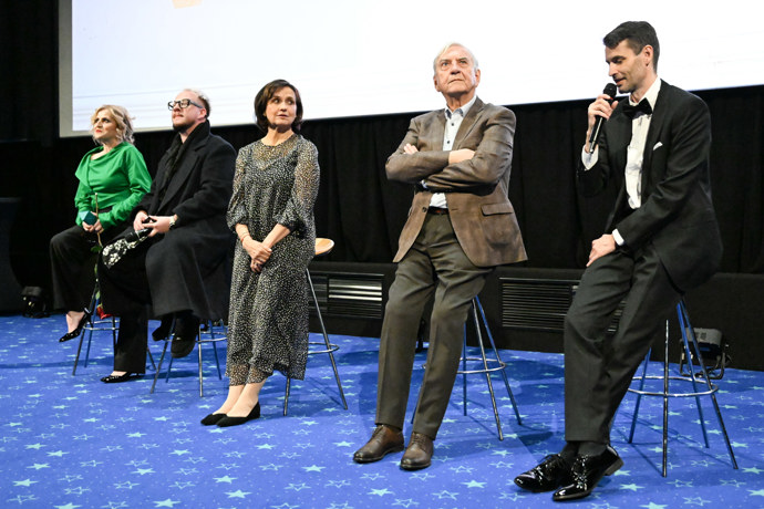 Premiéra komedie Někdo to rád v Plzni.