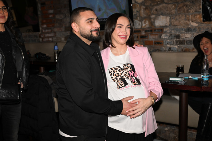 Kamila Nývltová s manželem brzy přivítají na svět dvojčátka.