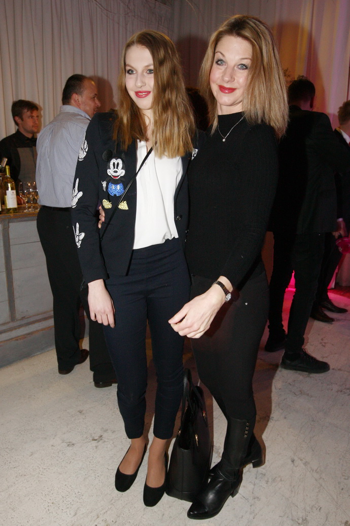 Sabinu Laurinovou těší, že se z její dcery pomalu stává její divadelní kolegyně. 