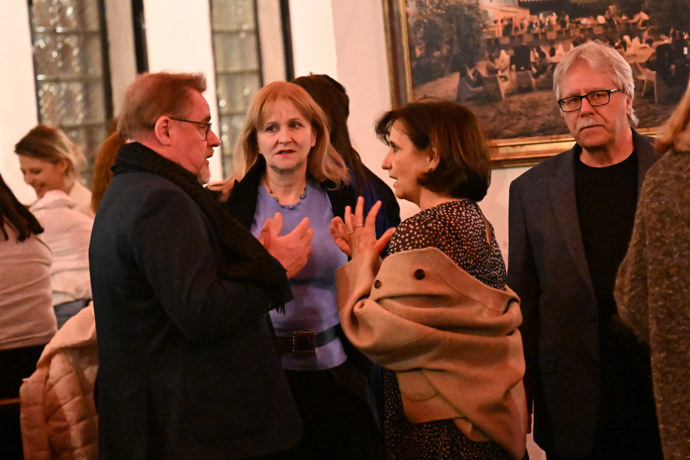 Václav Kopta s manželkou Simonou Vrbickou a Veronikou Freimanovou.
