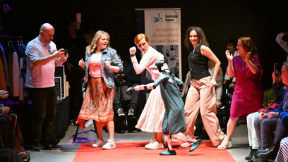 FOTO: Robot to s herečkami rozjel.