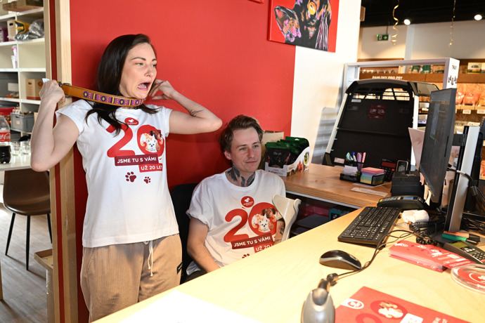 Herečka Bára Jánová se předváděla.