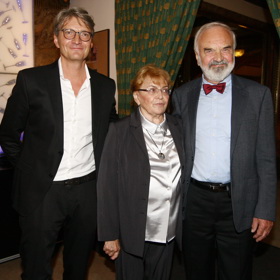 Velkou oporou je manželům syn Jan Svěrák, který jim dal tři vnoučata. 