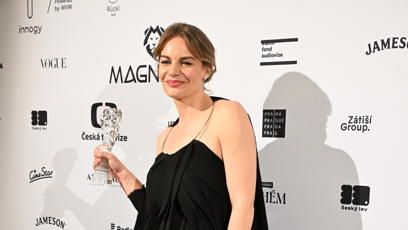 FOTO: Juliána Brutovská získala Českého lva za vedlejší roli ve filmu Karavan.