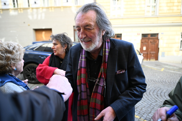 Bolek Polívka dorazil na oslavu narozenin Zdeňka Svěráka.