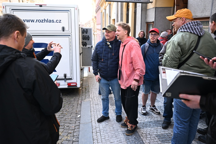 Tomáš Klus se fotil s fanoušky. 