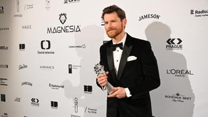 FOTO: David Švehlík získal Českého lva za výkon v hlavní roli v seriálovém díle (Studna).