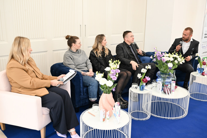 Roman Šmucler nedá dopustit na aplikace, které dětem pouští pohádky. 