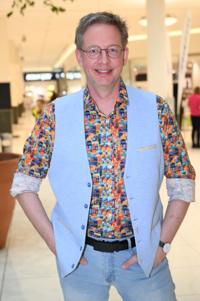 Moderátor Aleš Cibulka. 