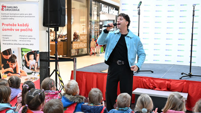 FOTO: Milan Peroutka zazpíval.