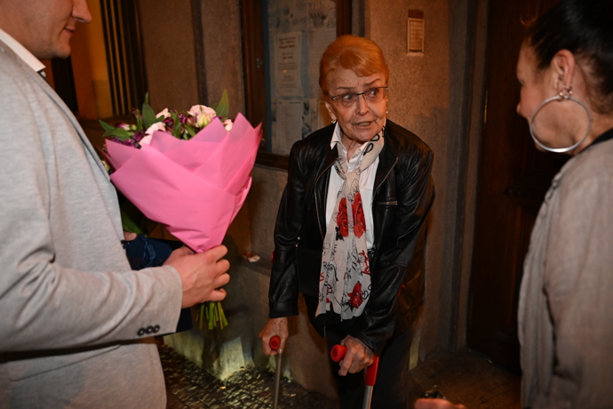 Manželka Zdeňka Svěráka byla o berlích.