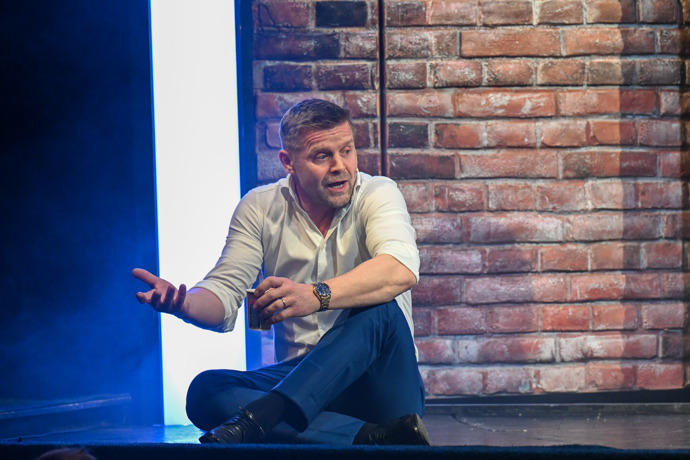 Zbyněk Fric během představení. 