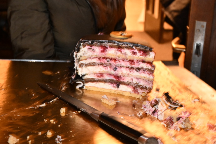 Na oslavě nechyběl samozřejmě dort.