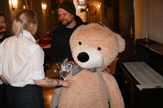 Kryštof Hádek se svým narozeninovým dárkem. 