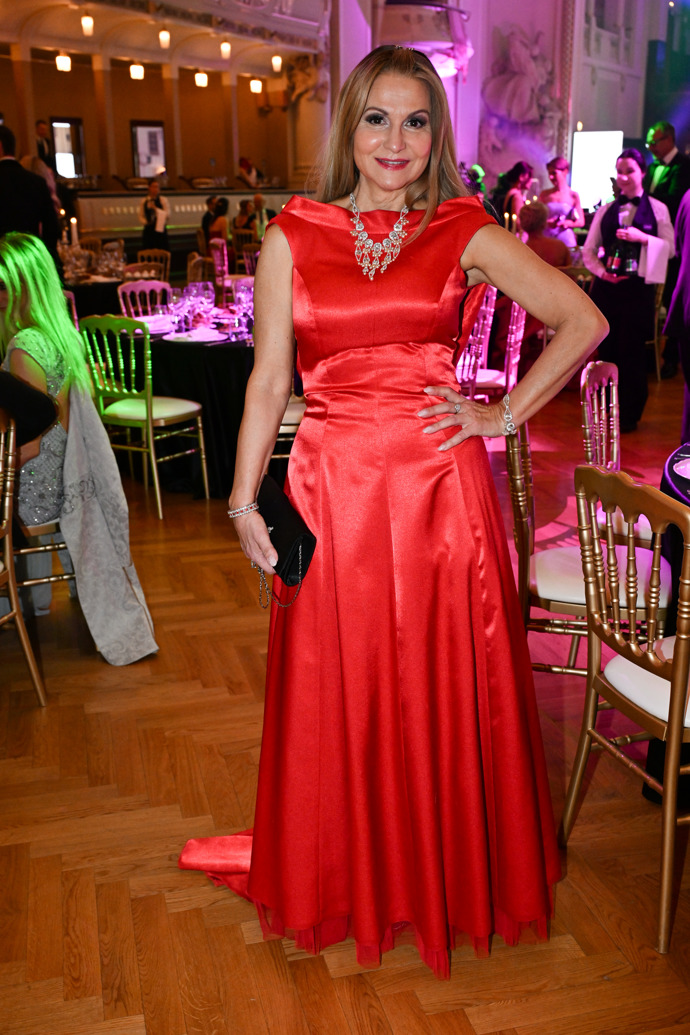 Yvetta Blanarovičová vynesla červené šaty.