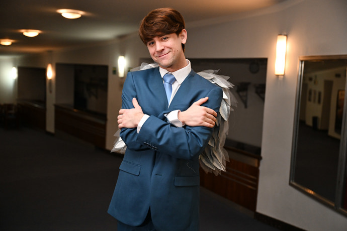 Herec Jan Komínek umí nasadit i andělský úsměv.