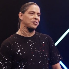 Petr v pořadu Naked Attraction bude vybírat mezi čtyřmi nahými ženami a 
jediným mužem. 