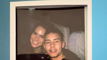 FOTO: Fotografii ze zpátečního letu z Dubaje si Daniel s Veronikou dali do rámečku.